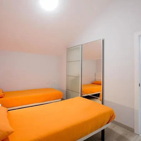 Parque Santiago Ii, Americas *