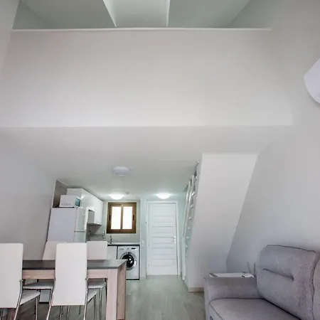 Parque Santiago Ii, Americas 公寓