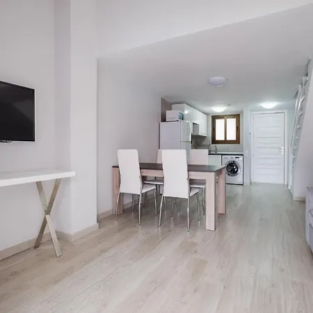 Parque Santiago Ii, Américas